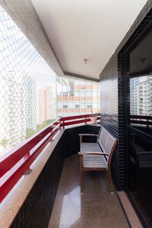 Image 3 - 874628