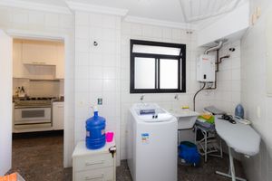 Image 33 - 874628