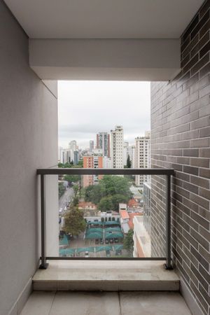 Image 30 - 874636