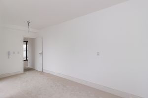 Image 35 - 874636