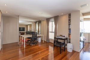 Image 11 - 874639