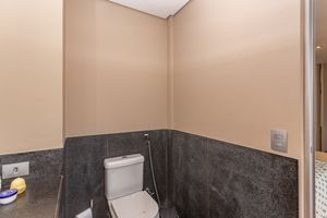 Image 19 - 874639