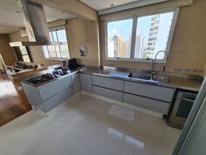 Image 29 - 874639