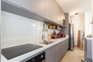 Image 11 - 874648