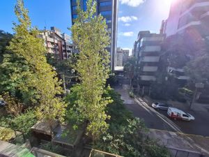 Image 27 - 874660