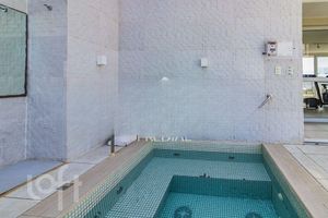 Image 32 - 874664