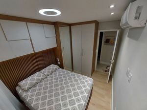 Image 5 - 874667