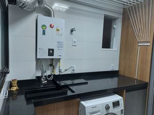 Image 8 - 874667
