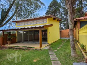 Image 8 - 874681