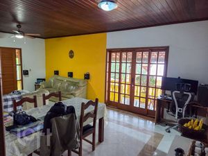 Image 1 - 874681
