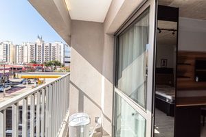 Image 1 - 874697