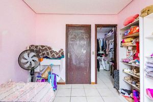 Image 11 - 874701