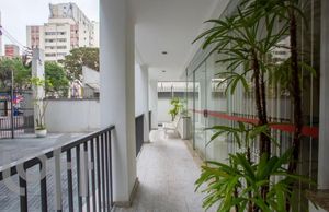 Image 1 - 874741