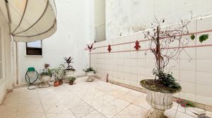 Image 18 - 874744
