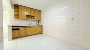 Image 22 - 874744