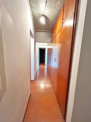 Image 38 - 874745