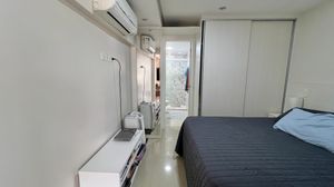 Image 7 - 874750
