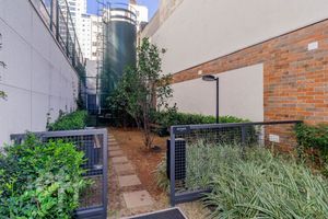 Image 32 - 874767