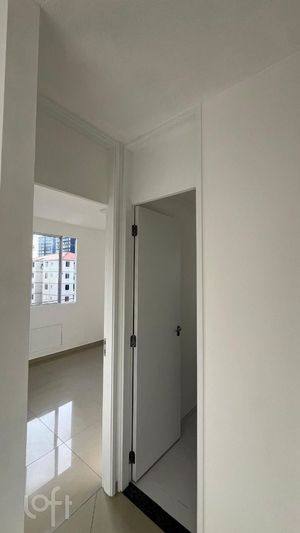 Image 6 - 874789