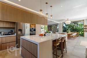 Image 13 - 874791