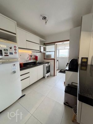 Image 6 - 874796