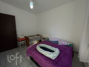Image 9 - 874798