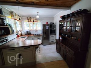Image 4 - 874802