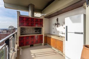 Image 21 - 874824