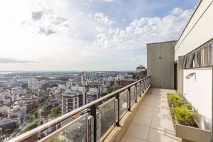 Image 19 - 874824