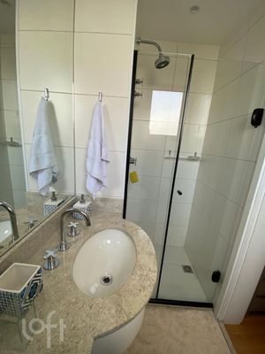 Image 18 - 874827