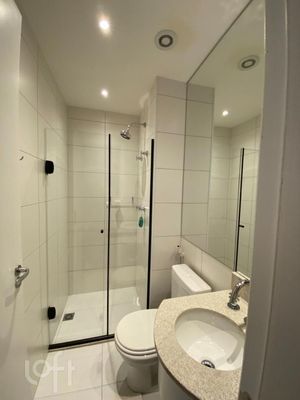 Image 19 - 874827