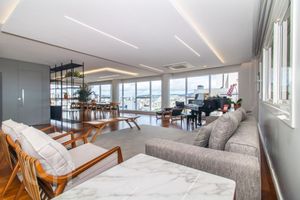Image 6 - 874828