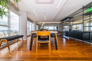 Image 18 - 874828