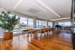 Image 17 - 874828