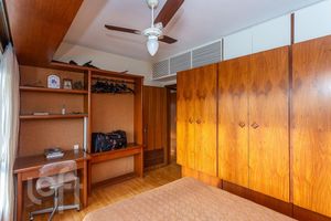 Image 27 - 874833