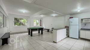 Image 20 - 874844