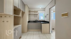 Image 12 - 874844