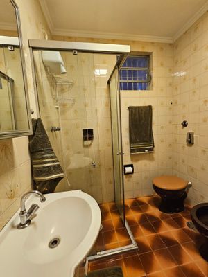 Image 19 - 874880