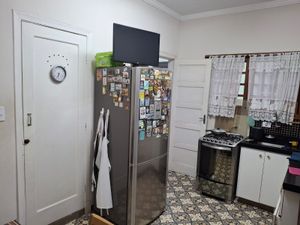 Image 18 - 874885