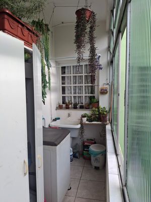 Image 21 - 874885