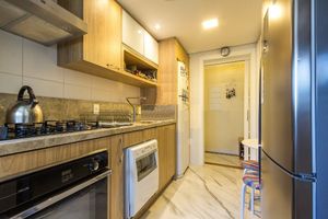 Image 4 - 874937