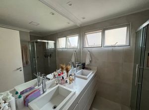 Image 9 - 874956