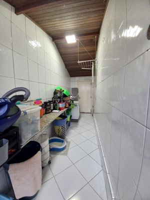 Image 27 - 874969