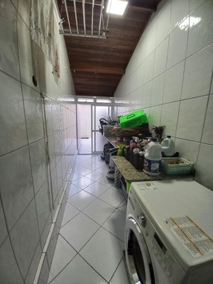 Image 28 - 874969
