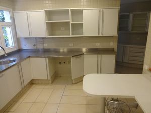 Image 11 - 874974