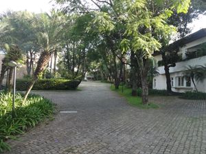 Image 6 - 874974