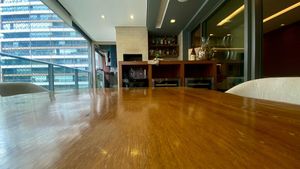 Image 20 - 874979