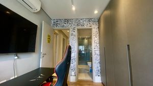 Image 8 - 874979
