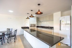 Image 13 - 874985