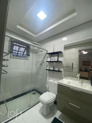 Image 22 - 875001